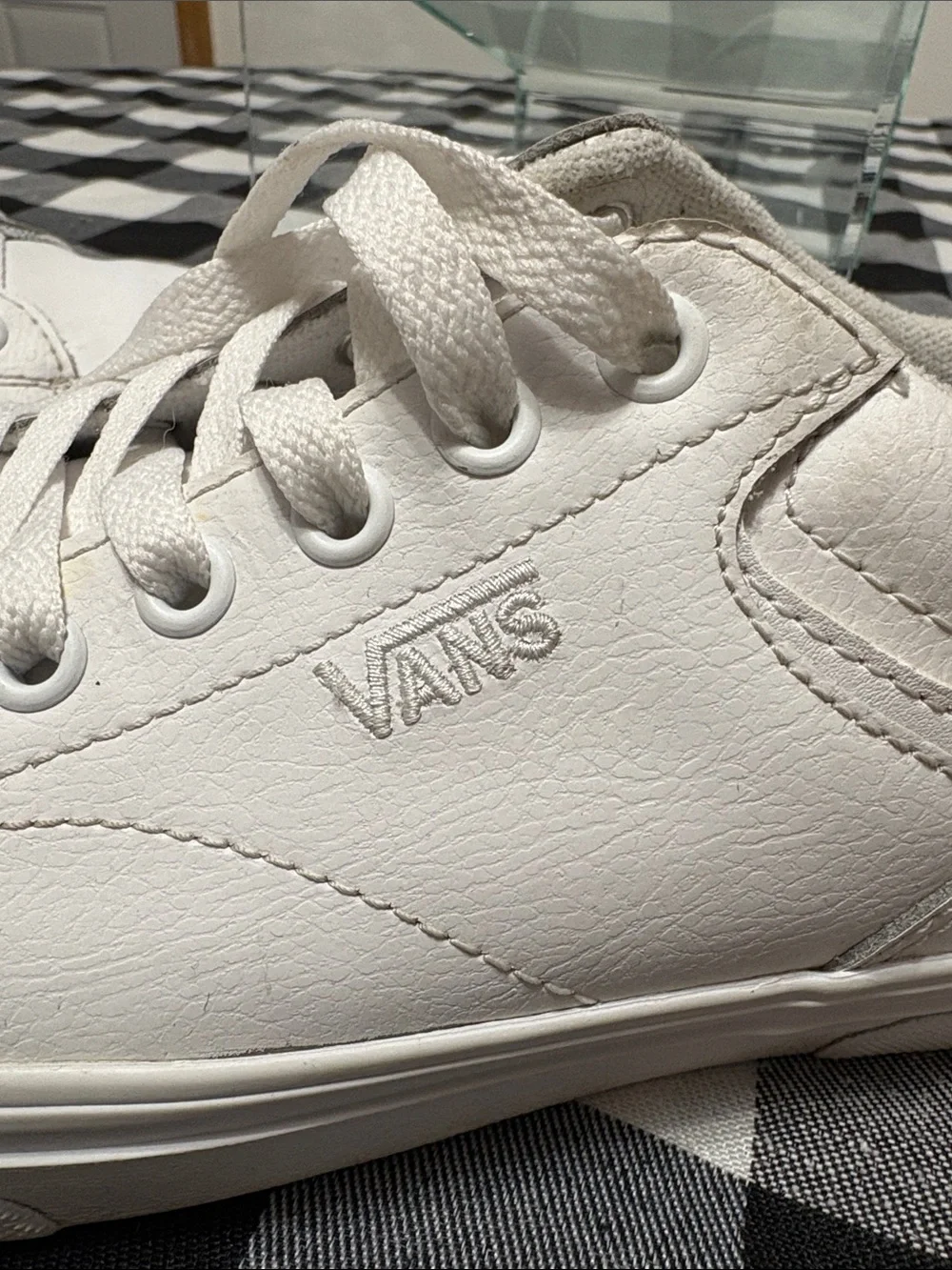 Vans White Leather Lace Up Sneaker Shoes  Women's Size 7 Terrycloth Lined